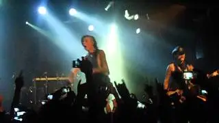 Black veil brides - I am bulletproof live on Barcelona 08-04-13