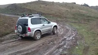 suzuki grand vitara off road