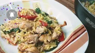Вкусно италианско ястие с пиле, орзо и спанак