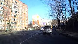 Один из тысяч дураков на дорогах.