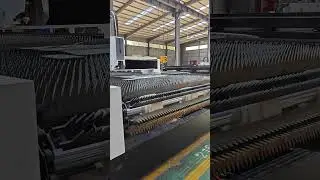 4020G fiber laser cutting machine with rolling bed