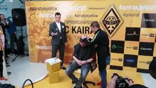 Известный футболист побрил  казахстанского журналиста