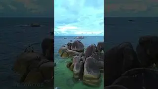 Giant Granite with whitesand beach