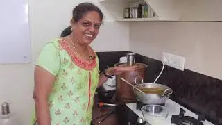 Pidi Karunai Pulikkuzhambu: கருணைக்கிழங்கு புளிக்குழம்பு,Yam tamarind curry
