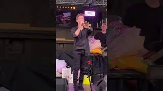 В папиных руках #shortsvideo #top #newmusic #музыка #эгромжан #music #live #концерт