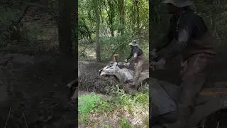 POLARIS MAKING IT LOOK EASY #polRis #mudding #atv #highlifter #outdoors #shorts #short