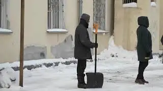 210315 Уборка снега 480p