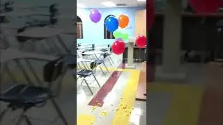 В американской школе водятся привидения - уборщик снял видео в качестве доказательства😱 #призрак