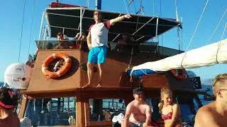 БОГ Y.M.C.A.  Нашелся БАТЬКА Village People - YMCA. God YMCA