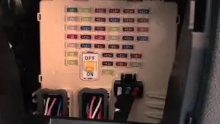 Kia Cee'd Mk2 Fuse box location video