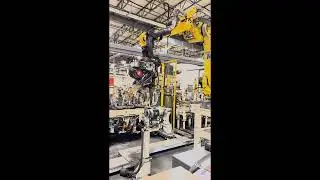 Used Fanuc Robot R-2000iB/165F w/Base (2014) for Sale