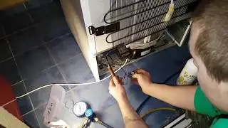 Замена Ф.О. холодильник Bosсh R600a.