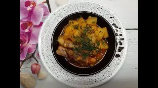 Картофель с копчёными ребрышками в горшочке!