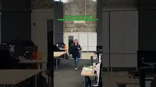 Когда увидела свою подружку на работе #shorts #komandaf5 #офис #amocrm #нейросеть #автоматизация