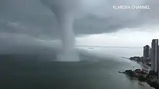 Beginilah dahsyatnya puting beliung melanda Pulau Pinang