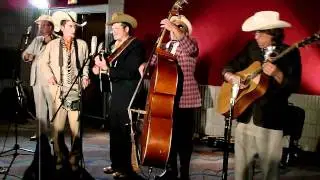 The Cleverlys - I Kissed A Girl (Katy Perry)