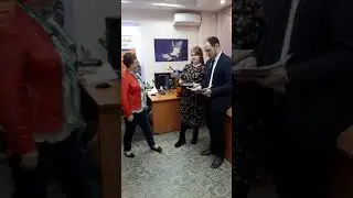 Награждение сертификатами о прохождении семинара по бизнес планированию
