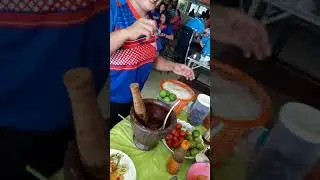 How to make Authentic Somtam Pala