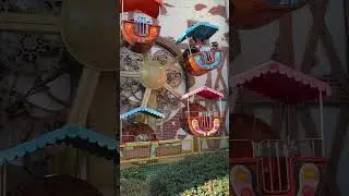 Папа выбрал карусель по размеру😂
