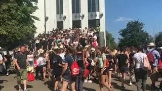 Abfahrt zur Miniwallfahrt
