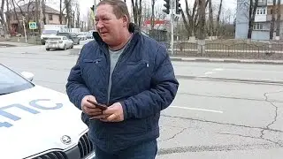 🔥Бомбила новичок попался на остановке. Оформили по полной.🔥