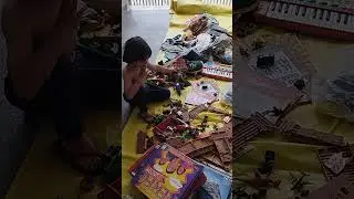 Miguel y brinquedos usados