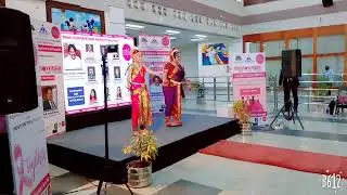 ఎయిర్ పోర్ట్ లో సాంస్కృతిక ప్రదర్శనలు