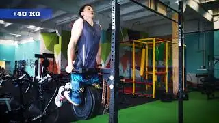Отжимания на брусьях с дополнительным весом +40 кг
