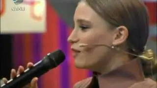 Serenay Sarikaya & Tek Basina