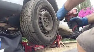 Taking out the transmission again for seal replacement.