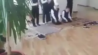 BOLAJONLAR MAKTABDA NOMOZ OQISHMOQDA