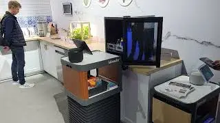 Labrador in the Amazon area at CES 2023 - MisterDude.com