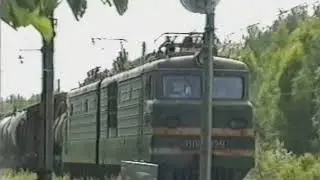 Тепловоз ТЭП10 с пригородным поездом Муром - Черусти