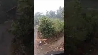 Jejak Kompas Petualang, Hujan di Pagi Hari di Perkampungan Sunda