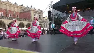 Tatarski Zespół Taneczno-Wokalny Buńczuk - "Pochód Lajkonika 2024" - fragment