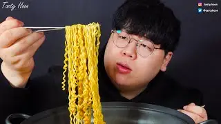 SPICY Korean Noodle Mukbang 매운라면 3봉지 먹방! Ramyeon ASMR Tasty Hoon 테이스티훈
