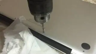 Drilling a hole in a MacBook Pro ☺️