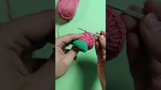 Crochet a Charming Carnation - Free & Easy Pattern! #shortscrochet