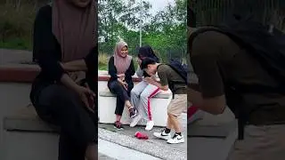 Ada yang jatuh bikin mereka ngakak😂 #prank #funnyprank