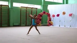 Товстик Маша м'яч