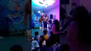 fonomimica el mono .. títere, show de pekin