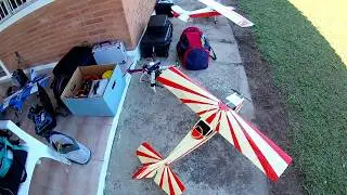 Drone atravessa a Rodovia Castelo Branco!!! Tucano Voando em Sorocaba!! Na pista verde...