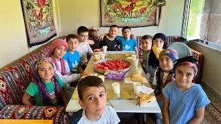 Piknik mangal sucuklu ekmek döner çocuklarla beraber