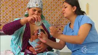 Expressing the First Milk (German) - Small Baby Series