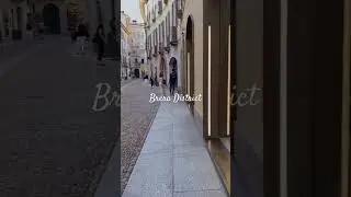 Brera District is a charming area in the heart of Milan 🇮🇹 
