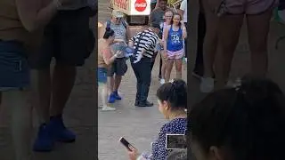 Tom the Mime | Tom Gets Cooled off on a Hot Day 😄😂