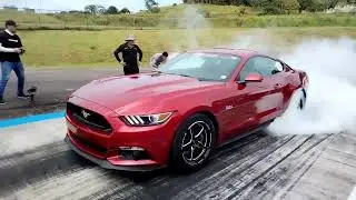 How to do a burnout in a FORD MUSTANG ||||||||||||||||