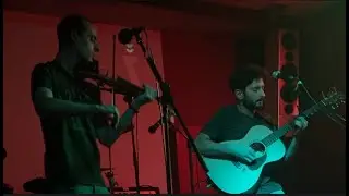 What the cat dragged in - Mojo Inn (acoustic live)