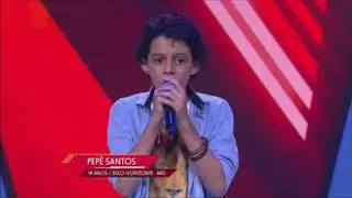 Pepê Santos canta em The Voice Kids