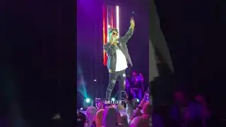 Tri Suaka - Dinda Live Version From Hype Night in KL